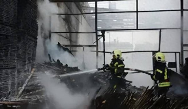 永利配资 “超80枚导弹，连续空袭”